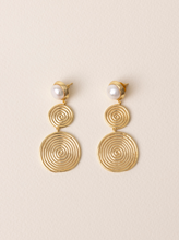 Load image into Gallery viewer, Nazca Earrings in Pearl

