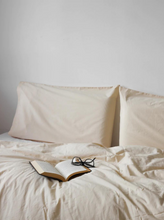 Load image into Gallery viewer, Relaxed Percale Pillowcase Pair - Oatmeal
